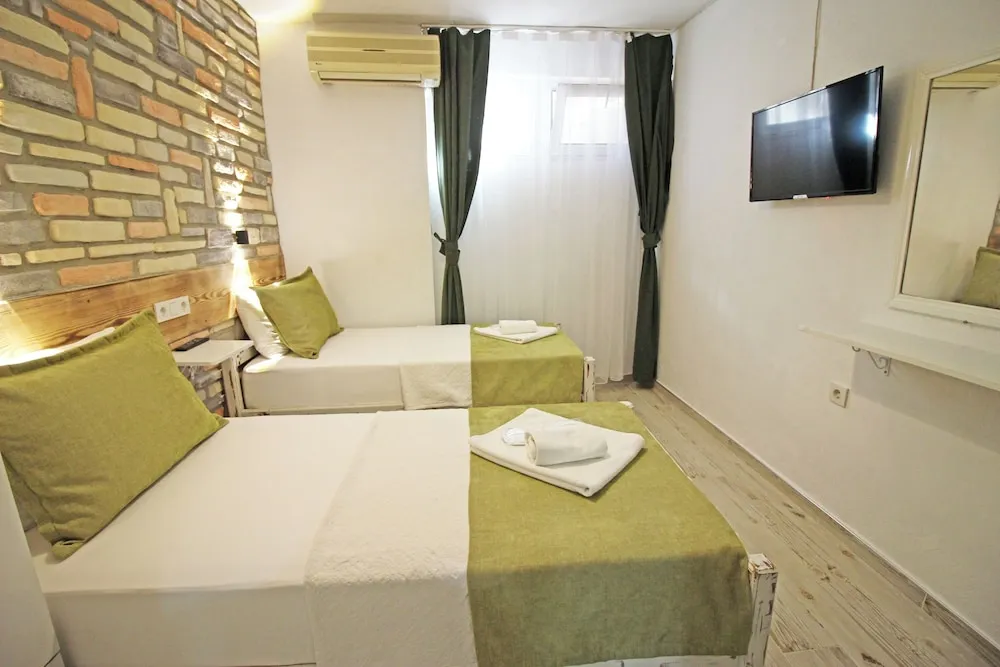 Ekonomi İki Ayrı Yataklı Oda (Bodrum Kat)