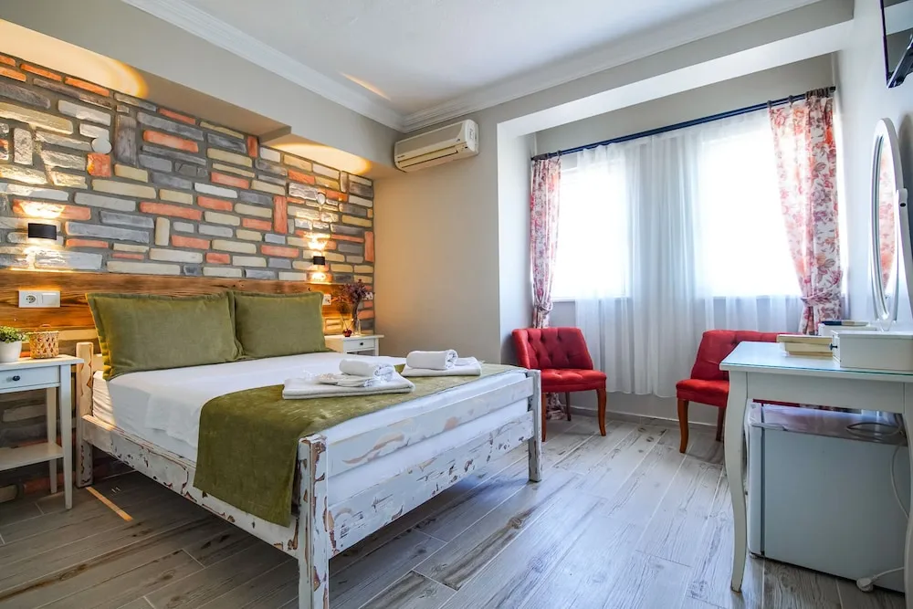 Deluxe Tek Büyük Yataklı Oda, Deniz Manzaralı