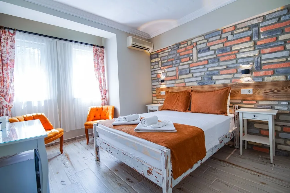 Standard Tek Büyük Yataklı Oda, Tepe Manzaralı