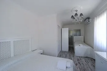 Karianda Hotel