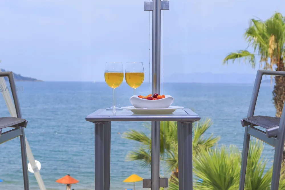 Tek Büyük Yataklı Oda, Deniz Manzaralı