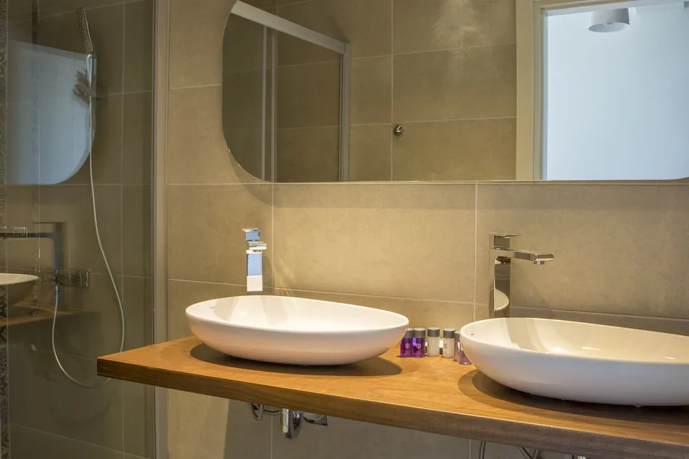 Standard Oda, 2 Yatak Odası, Balkon, Kısmi Deniz Manzaralı