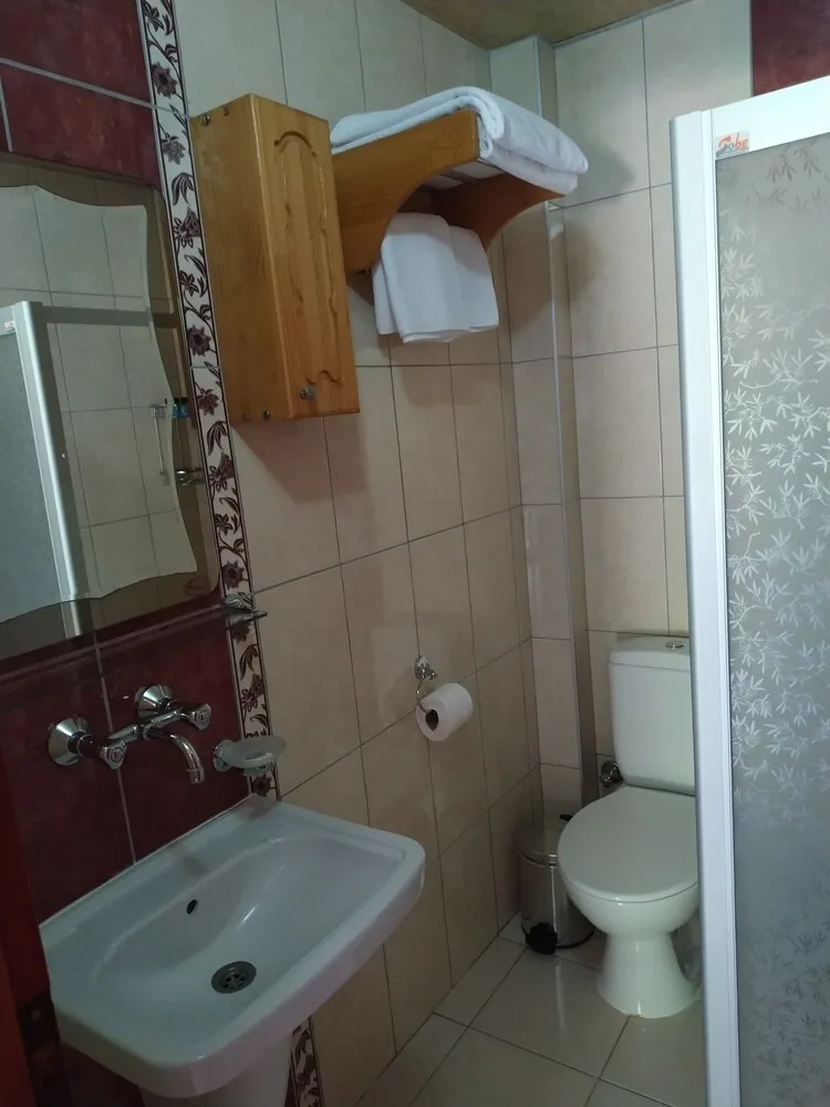 Standard Tek Büyük Yataklı Oda
