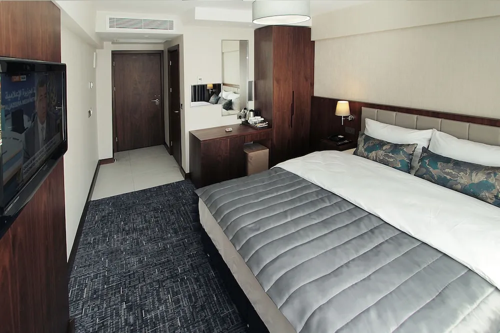 Tek Büyük veya İki Ayrı Yataklı Oda