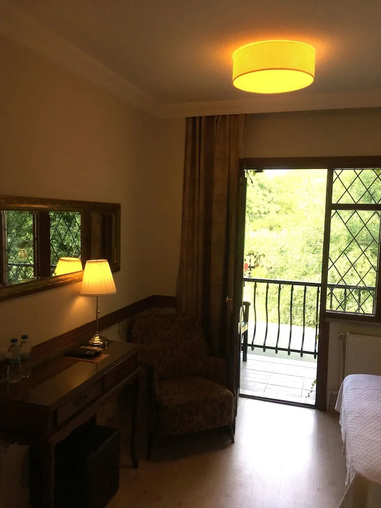 Oda, Balkon, Avlu Manzaralı