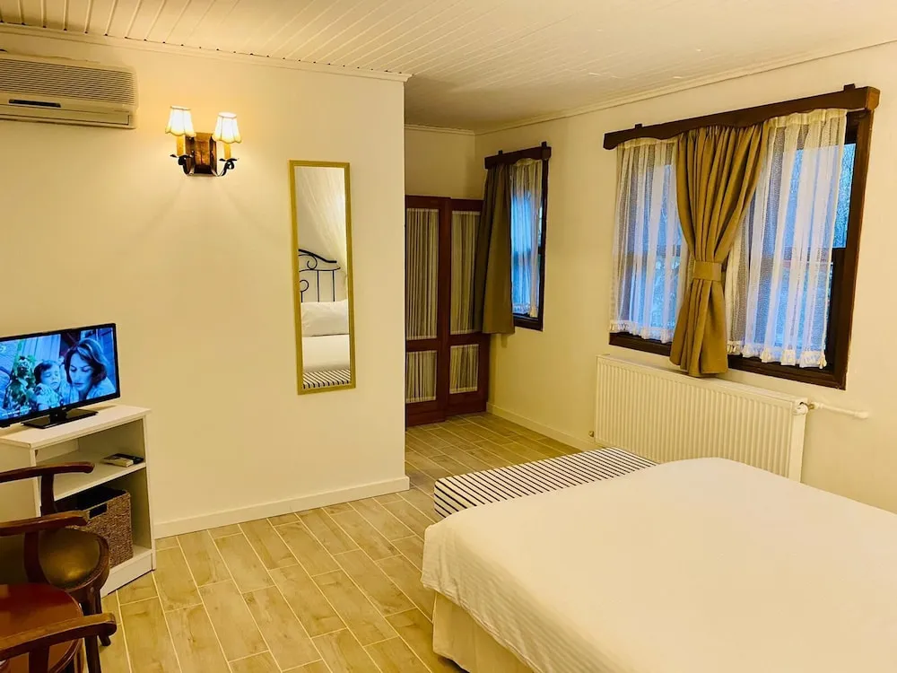 Standard Bungalov, Bahçe Manzaralı