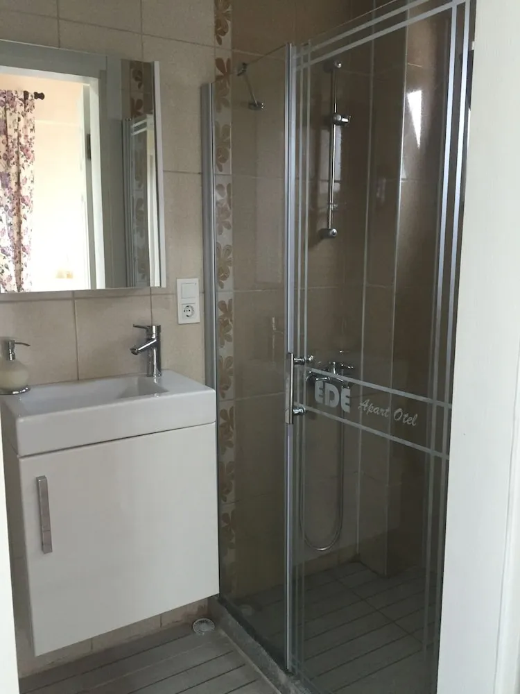 Deluxe Tek Büyük Yataklı Oda, 1 Çift Kişilik Yatak, Deniz Manzaralı