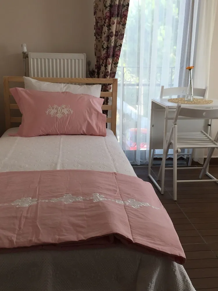 Elite İki Ayrı Yataklı Oda, 2 Tek Kişilik Yatak, Engellilere Uygun, Bahçe Manzaralı