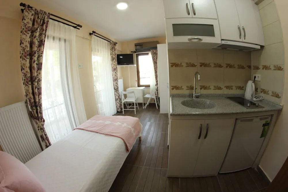 Elite İki Ayrı Yataklı Oda, 2 Tek Kişilik Yatak, Engellilere Uygun, Bahçe Manzaralı