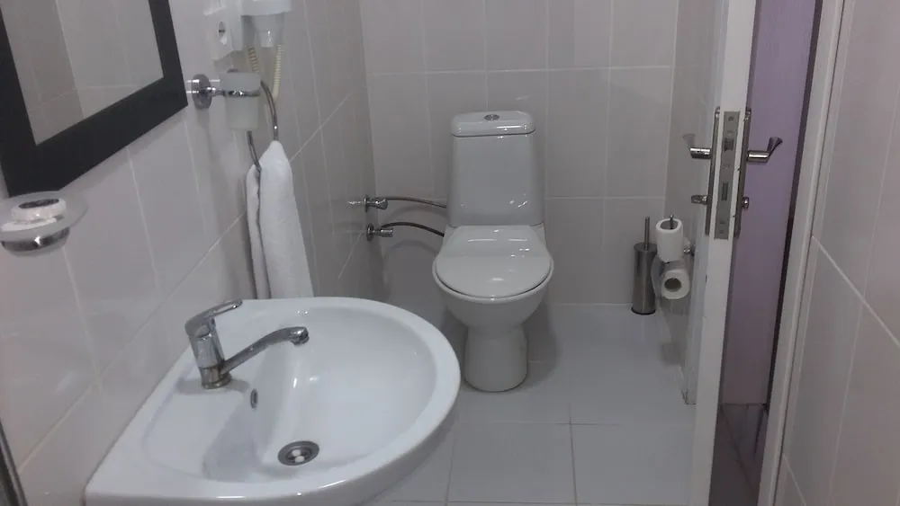 Standard Tek Büyük veya İki Ayrı Yataklı Oda