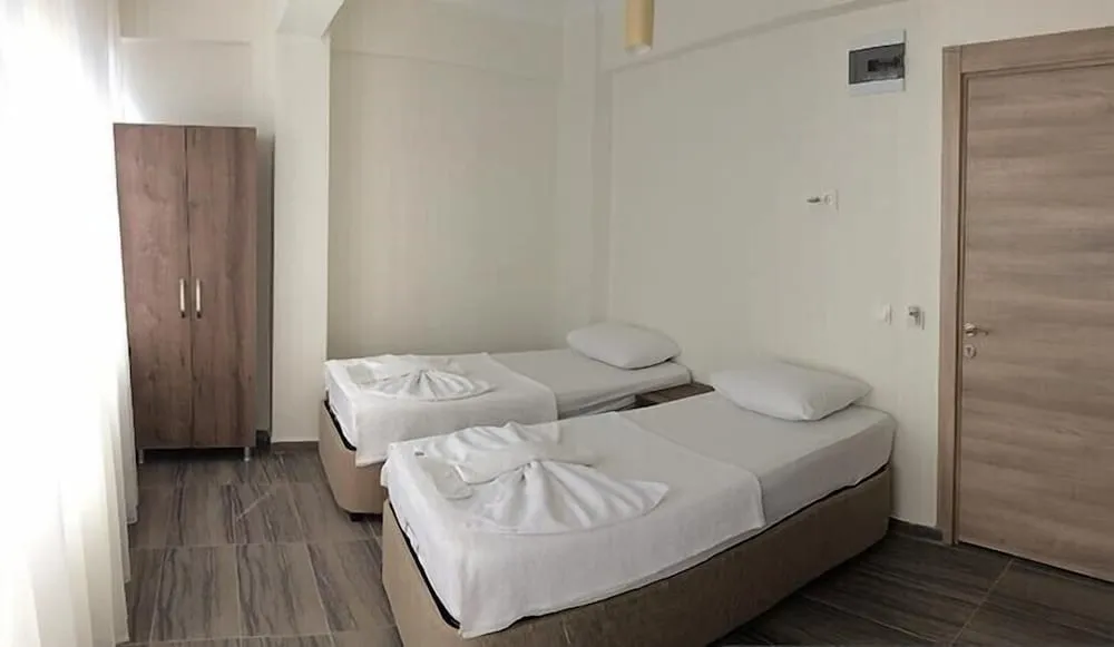 Standard Tek Büyük veya İki Ayrı Yataklı Oda