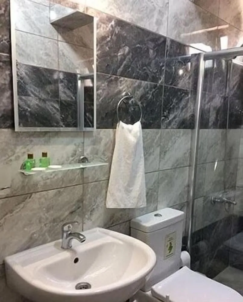 Standard Tek Büyük veya İki Ayrı Yataklı Oda