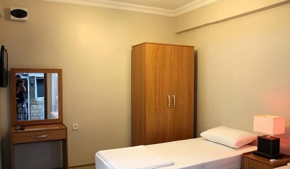 Standard Tek Büyük veya İki Ayrı Yataklı Oda