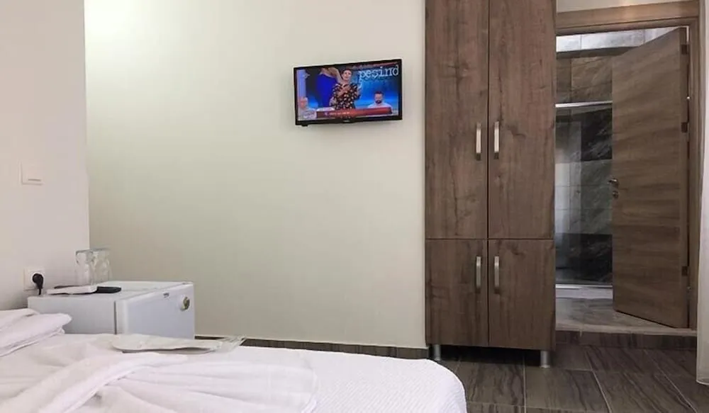 Standard Tek Büyük veya İki Ayrı Yataklı Oda