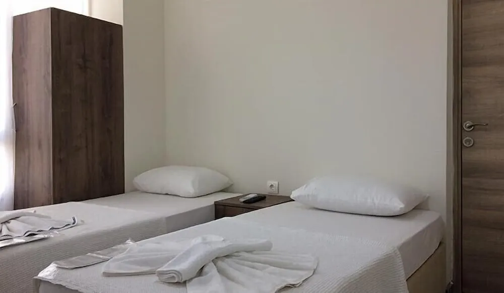 Standard Tek Büyük veya İki Ayrı Yataklı Oda