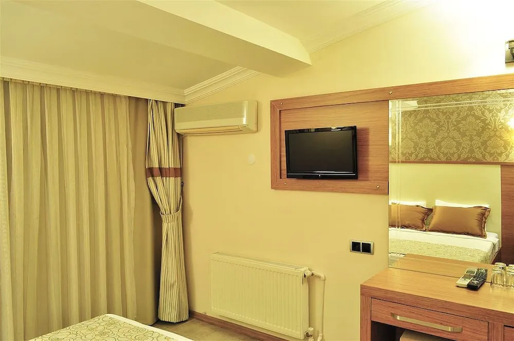 Standard Tek Büyük veya İki Ayrı Yataklı Oda