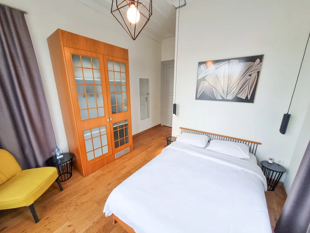Deluxe Tek Büyük Yataklı Oda