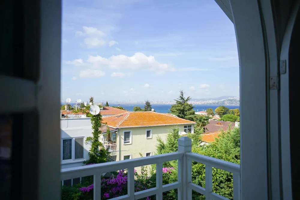 Süit, Balkon, Deniz Manzaralı