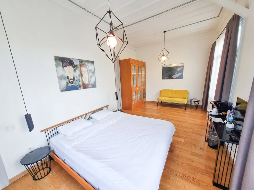 Süit, Balkon