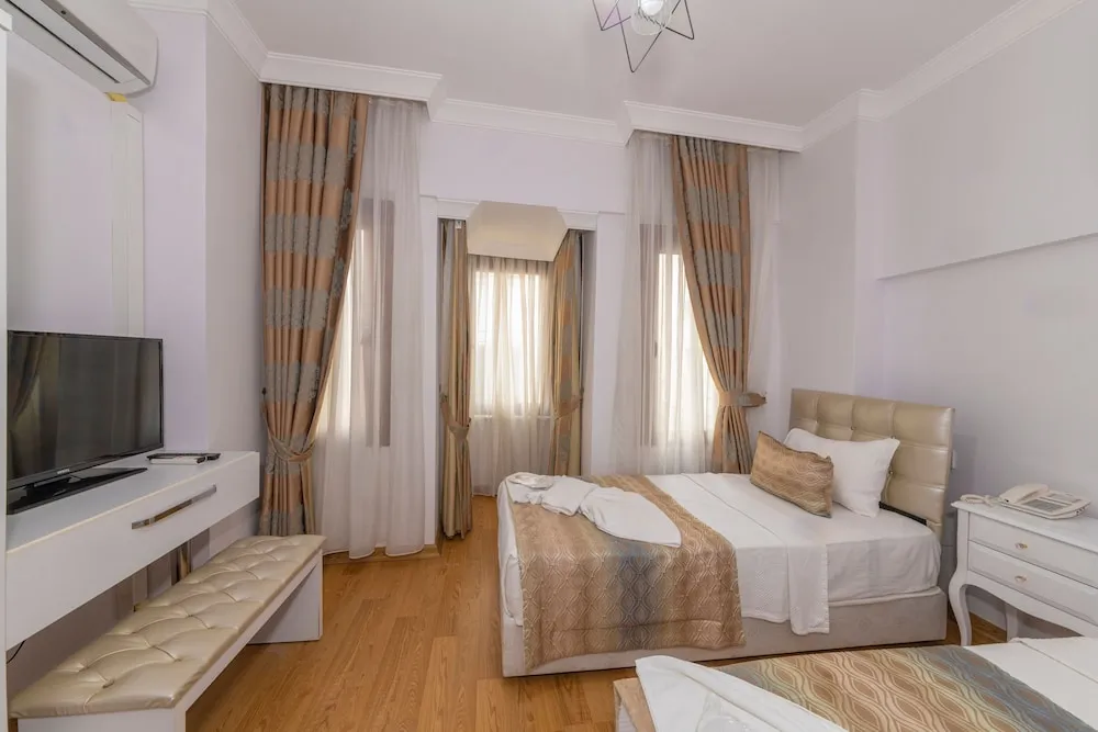 Standard Tek Büyük veya İki Ayrı Yataklı Oda