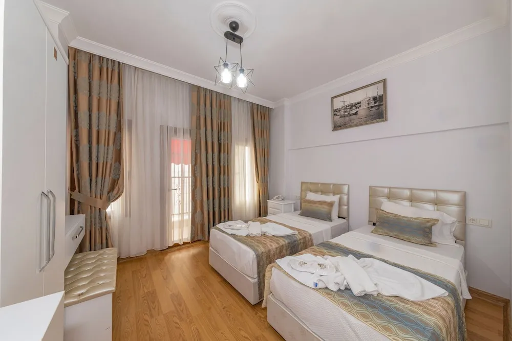 Standard Tek Büyük veya İki Ayrı Yataklı Oda