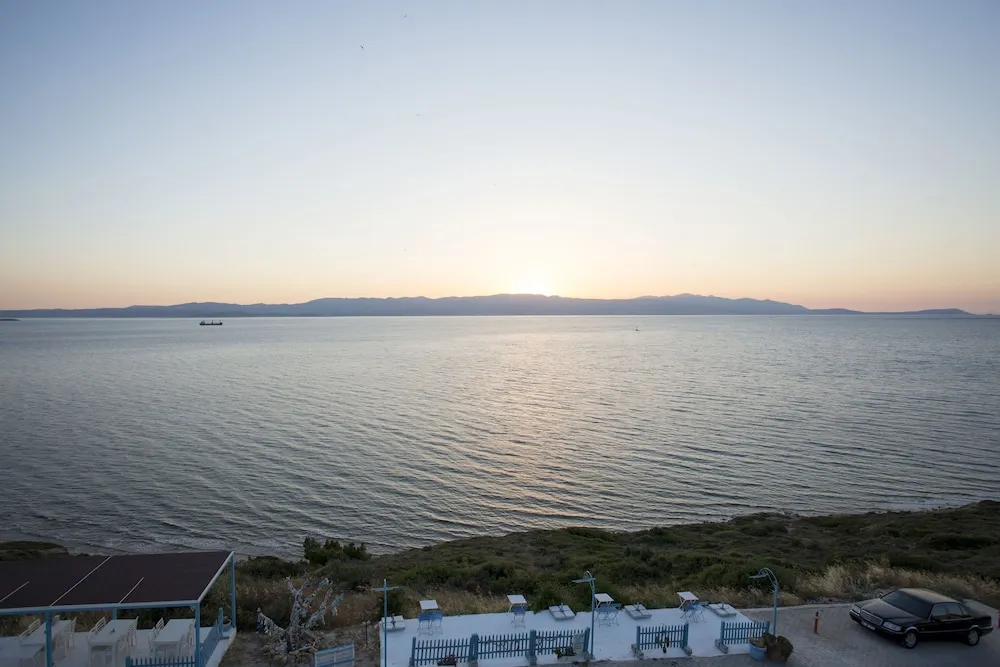 Luxury Tek Büyük Yataklı Oda, 1 Büyük (Queen) Boy Yatak, Sıcak Su Küveti, Deniz Manzaralı