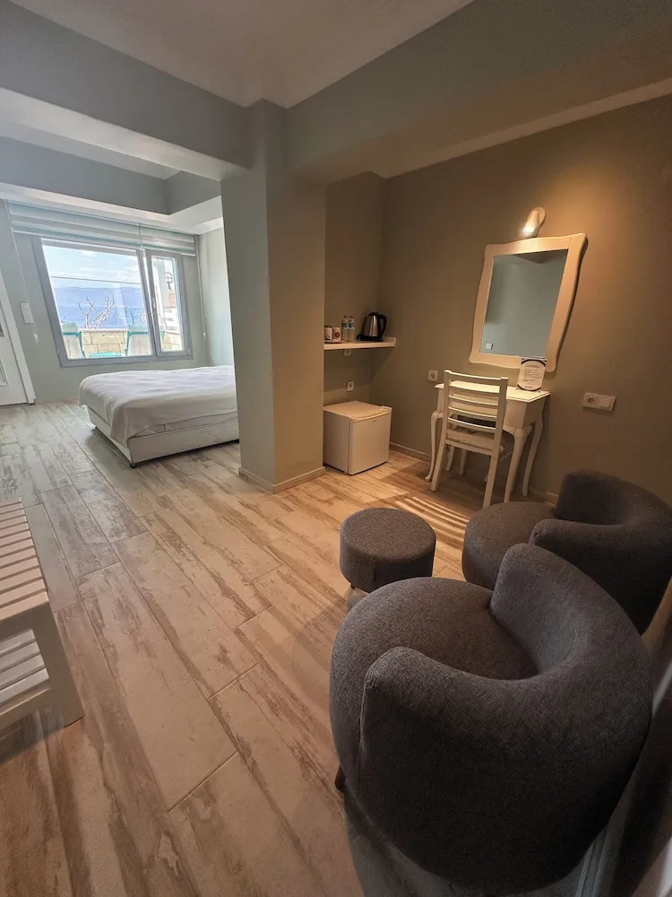 Standard Tek Büyük Yataklı Oda