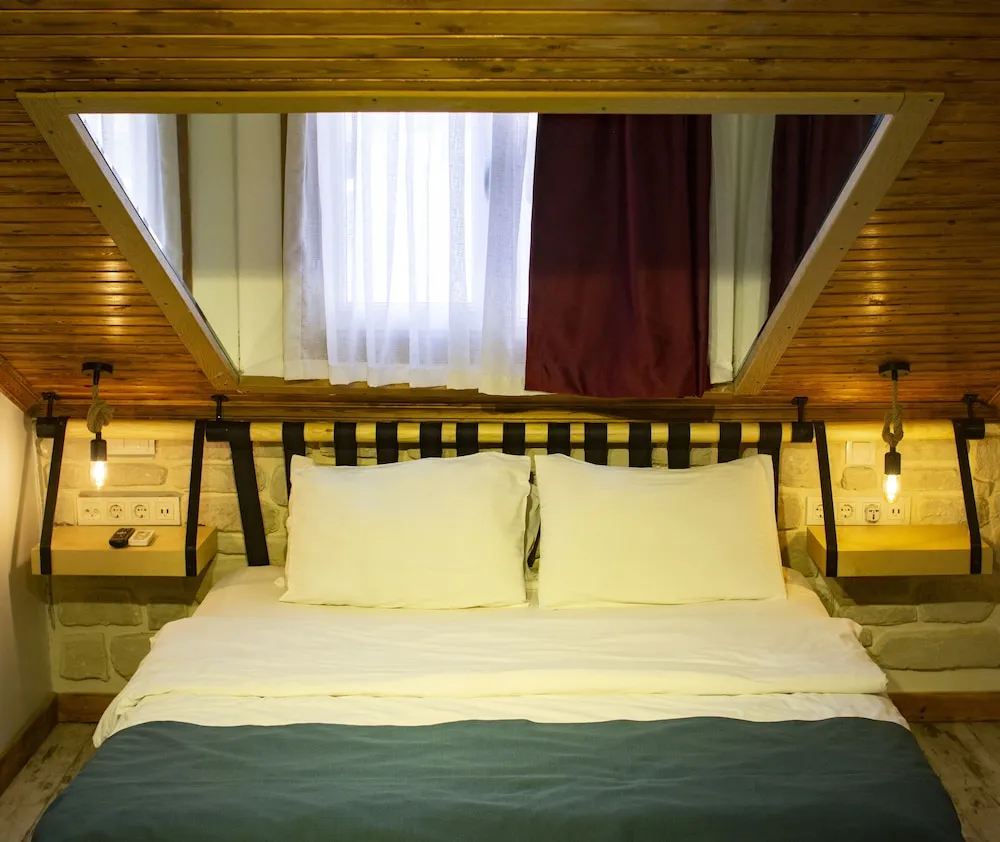 Economy Tek Büyük Yataklı Oda (Attic)