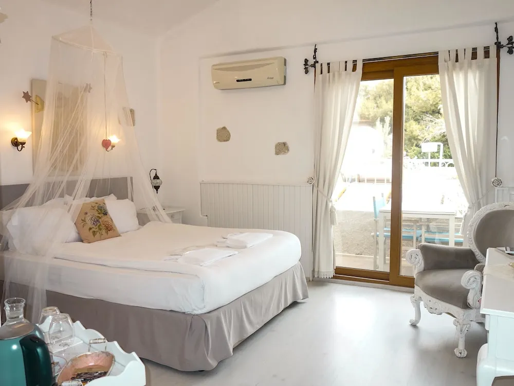 Deluxe Tek Büyük Yataklı Oda