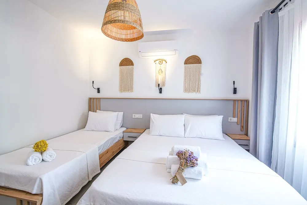 Deluxe Üç Kişilik Oda