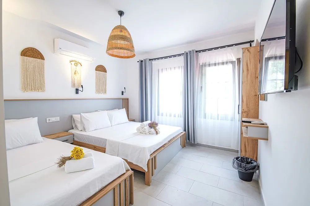 Deluxe Üç Kişilik Oda