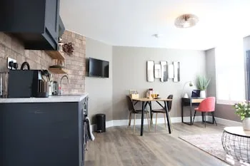 no.12 self check-in apartments