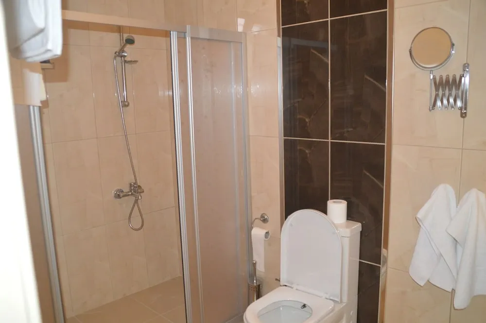 Standard Üç Kişilik Oda