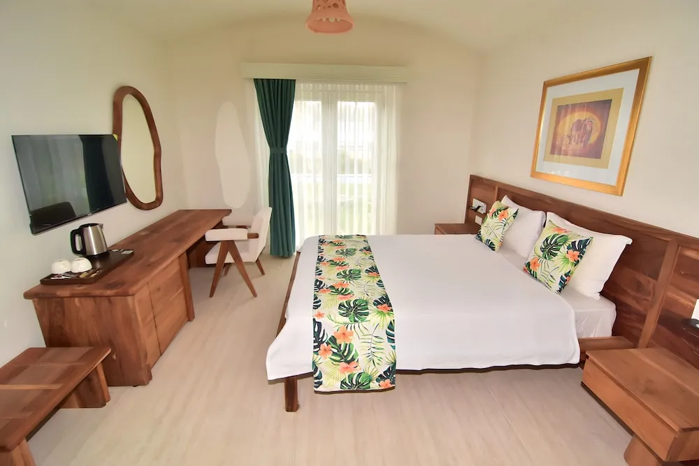 Garden Room Plus