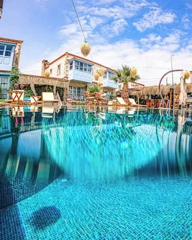 Dört Mevsim Alaçatı Otel