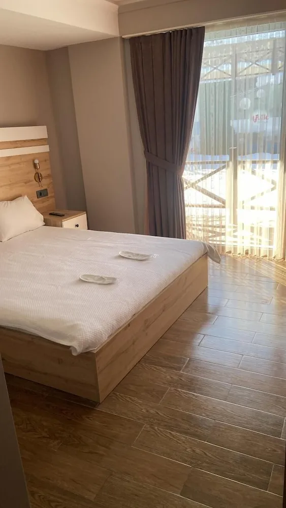 Standard Tek Büyük Yataklı Oda, Dağ Manzaralı