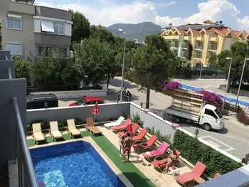 Twenty One Hotel