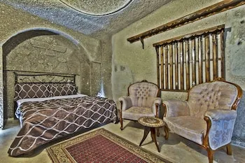 Antique Terrace Suites