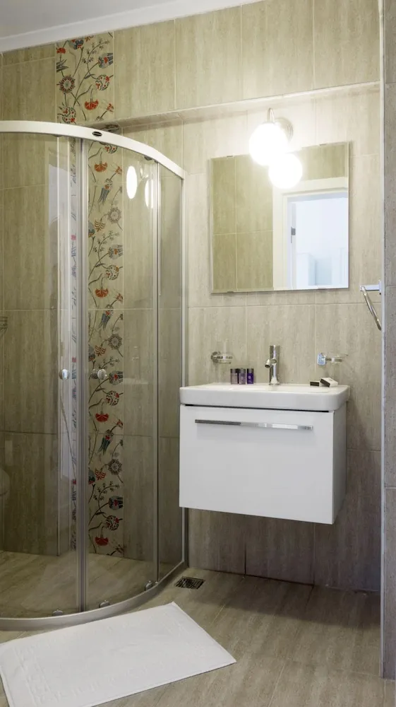 Deluxe Tek Büyük veya İki Ayrı Yataklı Oda