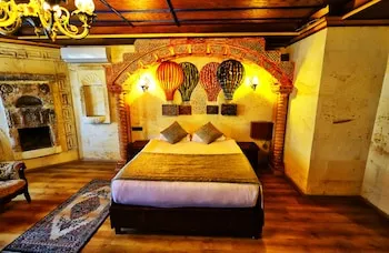 Empire Cave Hotel