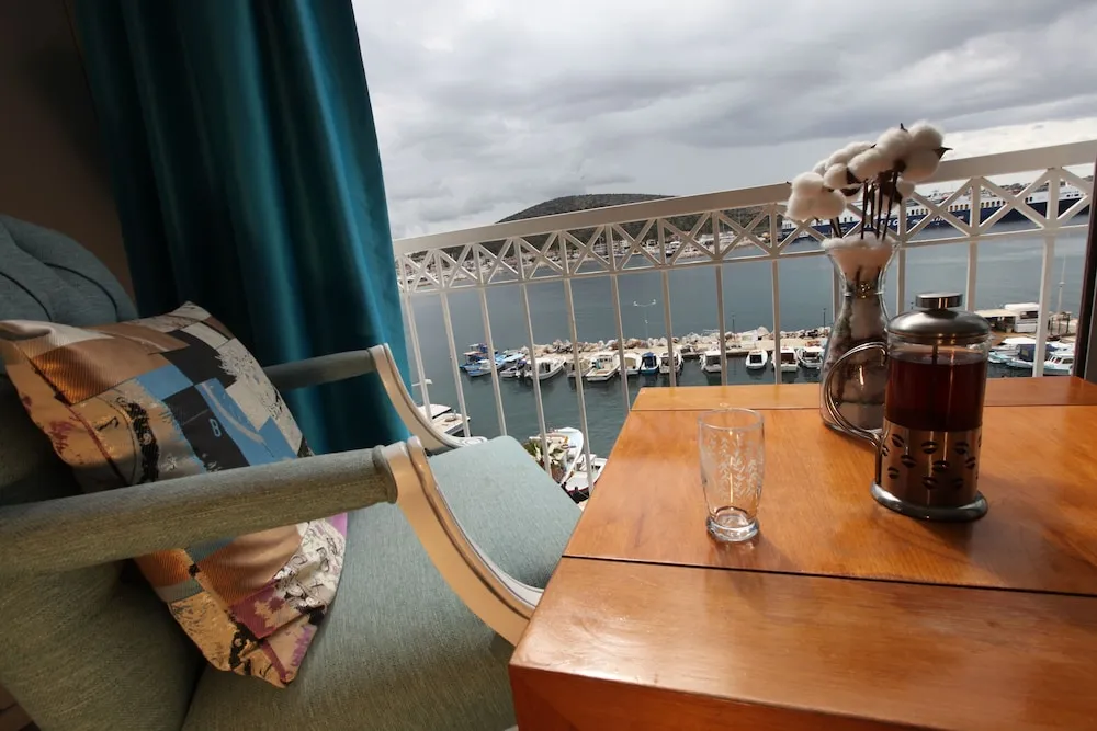 Deluxe Tek Büyük Yataklı Oda, Deniz Manzaralı