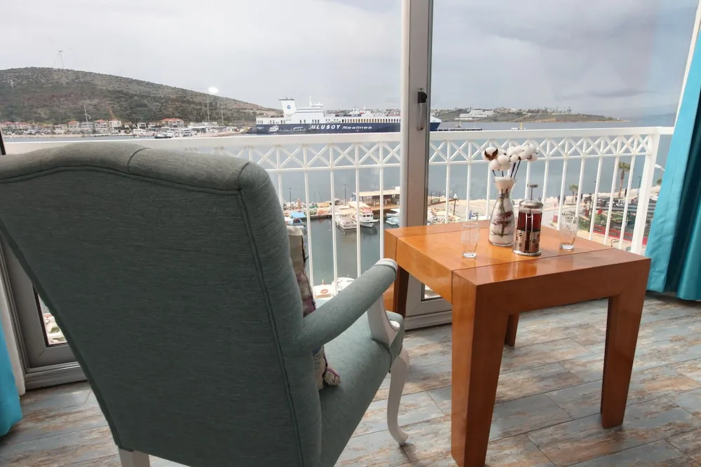 Deluxe Tek Büyük Yataklı Oda, Deniz Manzaralı