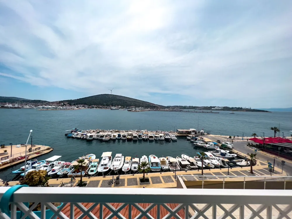 Deluxe Tek Büyük Yataklı Oda, Deniz Manzaralı