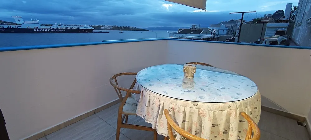 Deluxe Tek Büyük Yataklı Oda, Balkon, Deniz Manzaralı