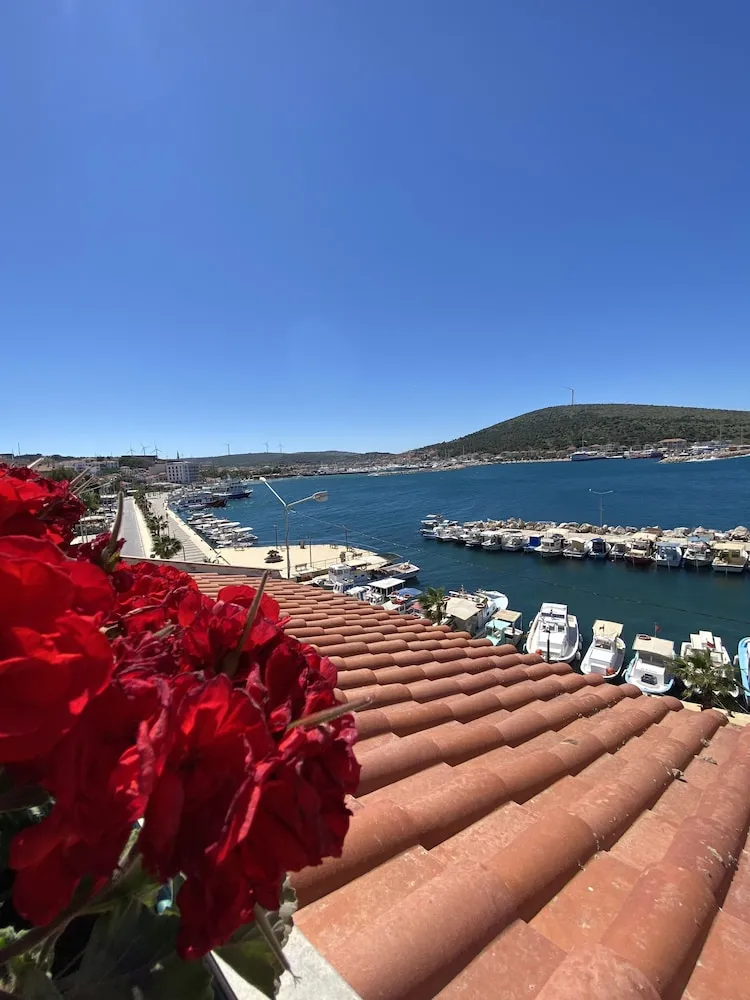 Deluxe Tek Büyük Yataklı Oda, Balkon, Deniz Manzaralı