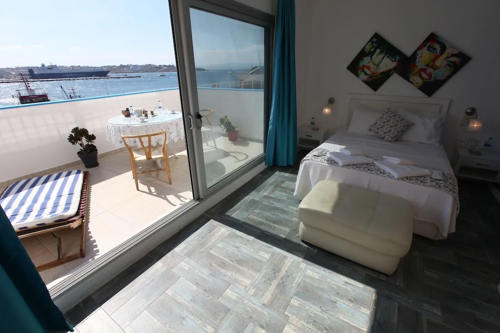 Deluxe Tek Büyük Yataklı Oda, Balkon, Deniz Manzaralı