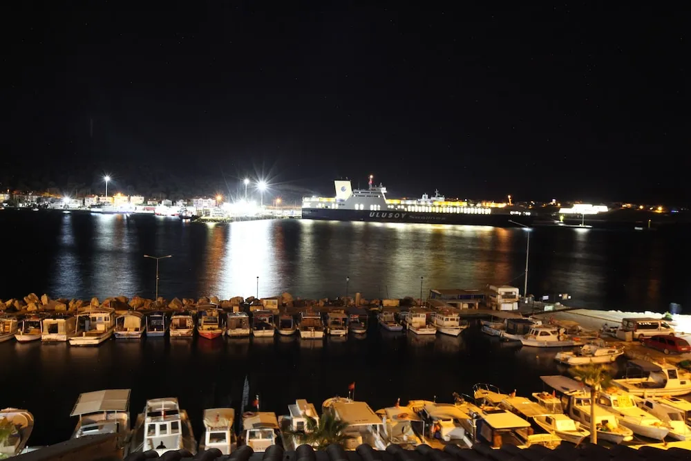 Deluxe Tek Büyük Yataklı Oda, Balkon, Deniz Manzaralı