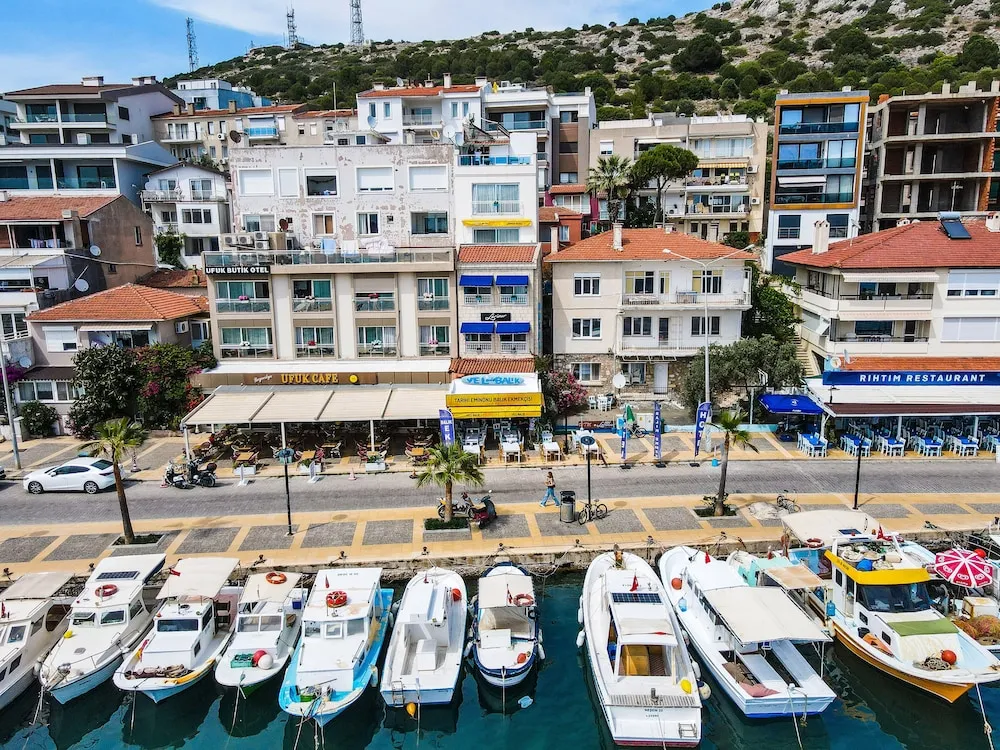 Larimar Boutique Hotel