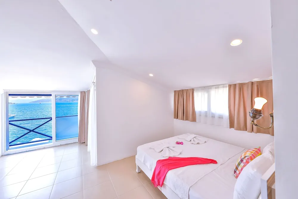 Deluxe Tek Büyük Yataklı Oda, Deniz Manzaralı