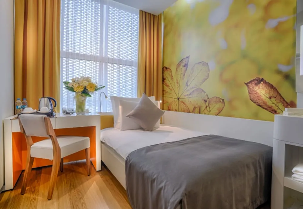 Airport Room